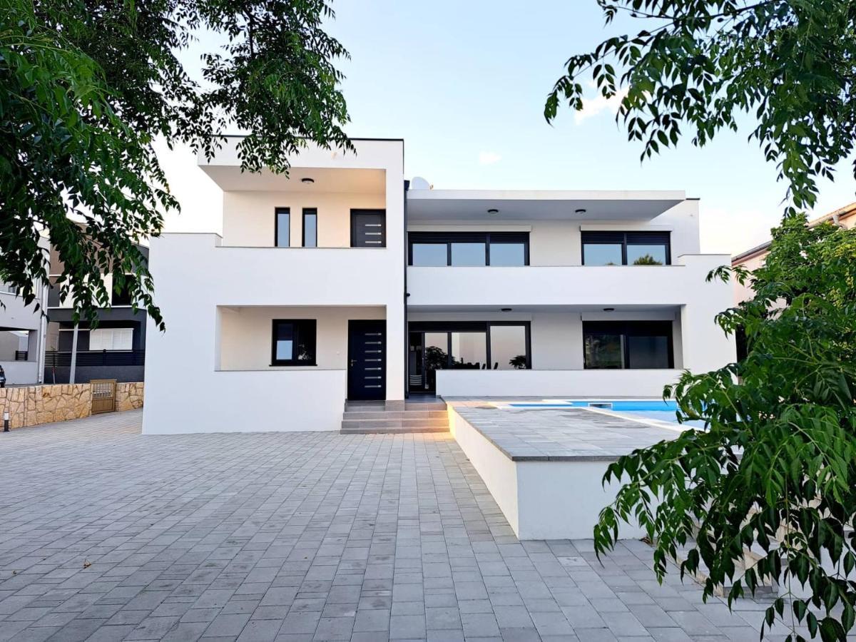 Villa Leptiric Vir Exterior foto